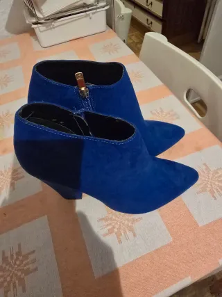 Botines azules talla 40