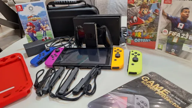 Nintendo Switch + Juegos y Accesorios