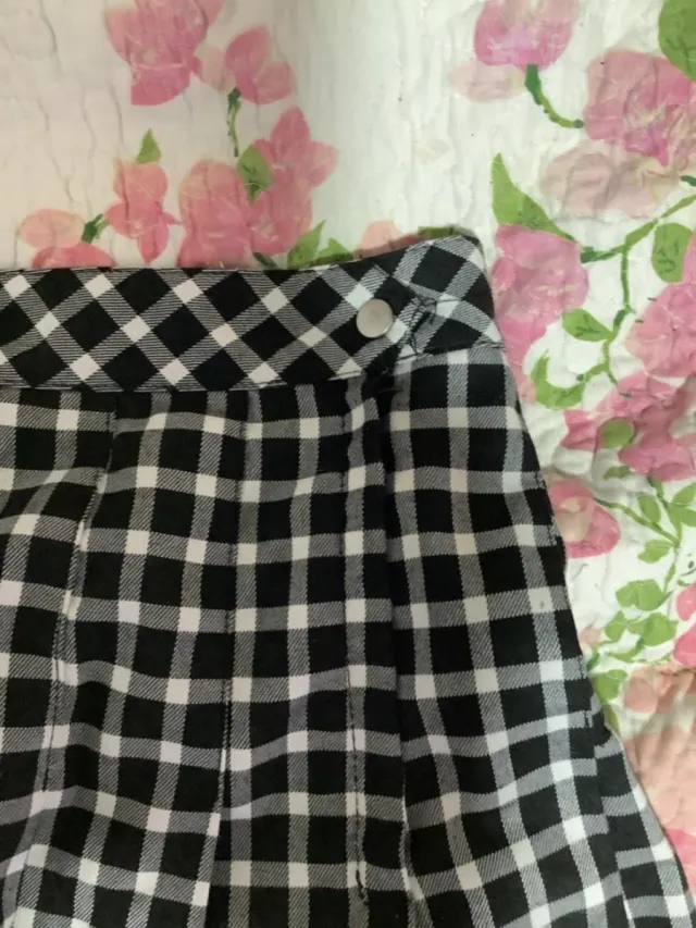 Falda cuadros blanco y negro