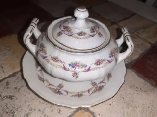 Zuccheriera vintage con decori floreali