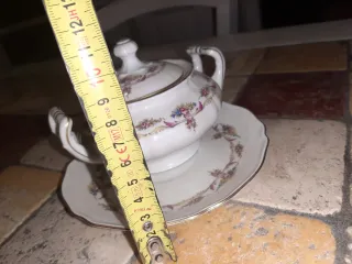 Zuccheriera vintage con decori floreali