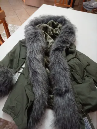 Parka donna verde con pelliccia
