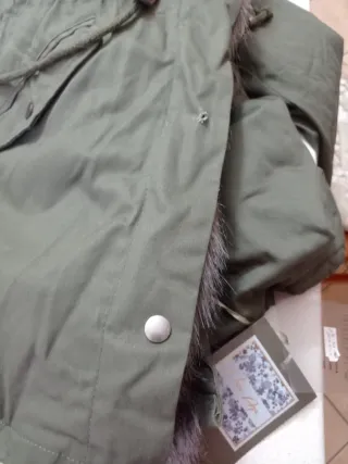 Parka donna verde con pelliccia