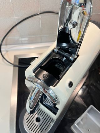 Cafetera Nespresso DeLonghi