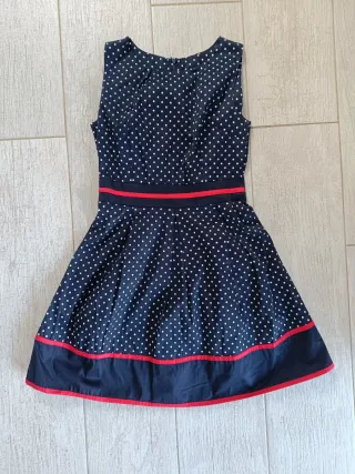 Precioso:Vestido azul con lunares blancos