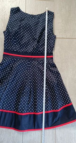 Precioso:Vestido azul con lunares blancos