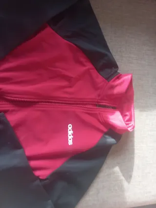 Chándal Adidas Rojo y Negro Talla 9-10