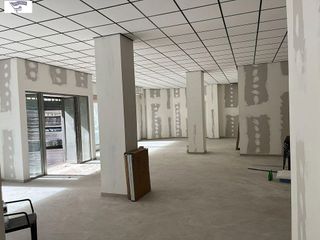 Local comercial en alquiler en Santa Cruz - Industria - Polígono Campollano en Albacete