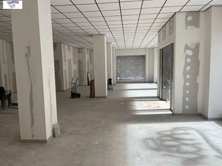 Local comercial en alquiler en Santa Cruz - Industria - Polígono Campollano en Albacete