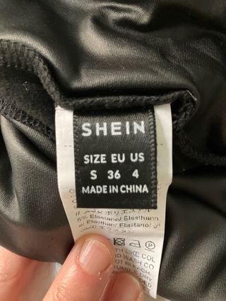 Leggings negros, polipiel y de cuadros