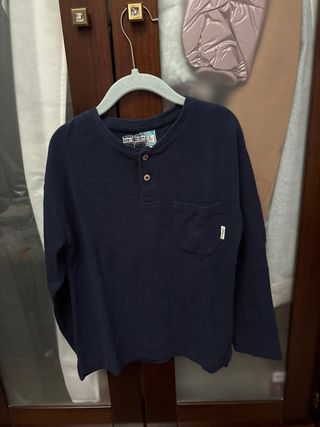 Camiseta niño manga larga azul. Charanga.