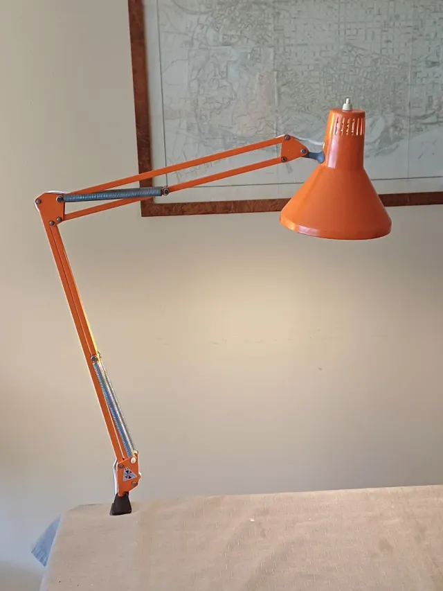 Lámpara Flexo Vintage Luxo Naranja