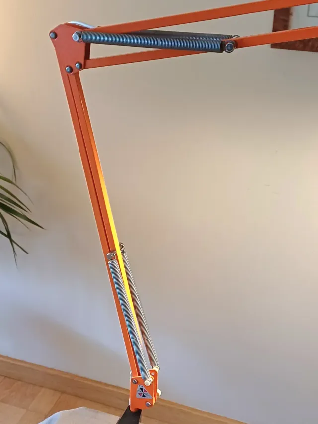 Lámpara Flexo Vintage Luxo Naranja