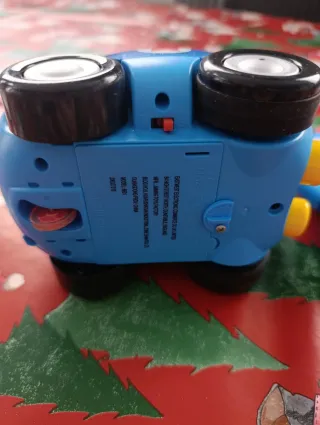 Coche teledirigido policía con mando