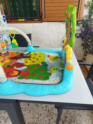 Manta de juegos Vtech Baby amigos en el parque