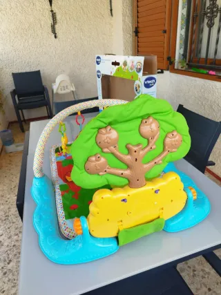 Manta de juegos Vtech Baby amigos en el parque