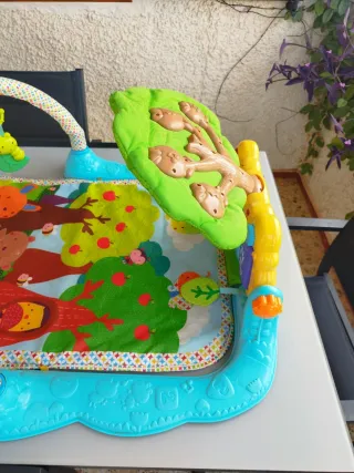 Manta de juegos Vtech Baby amigos en el parque