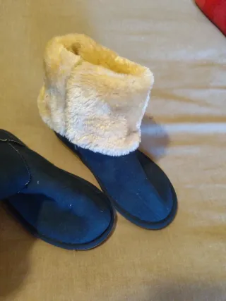 Botas de mujer con borrego usadas muy poco