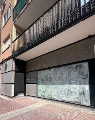 Local comercial en venta en Reyes en Parla