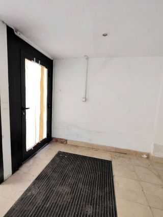 Local comercial en venta en Reyes en Parla