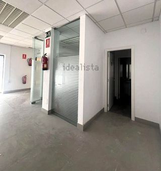 Local comercial en venta en Reyes en Parla