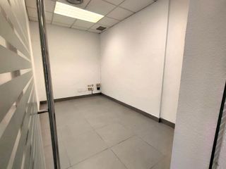 Local comercial en venta en Reyes en Parla