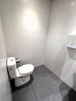 Local comercial en venta en Reyes en Parla