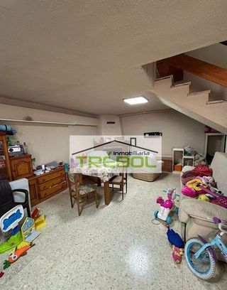 Casa adosada en venta en Martos