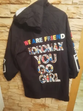 Chaqueta con estampado YOU