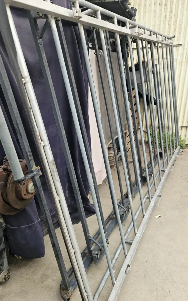 Baca Renault Trafic / Opel Vivaro