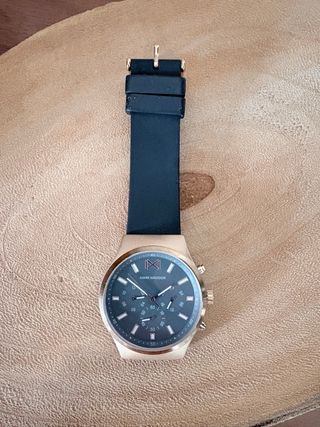 Reloj Mark Maddox Dorado y Negro