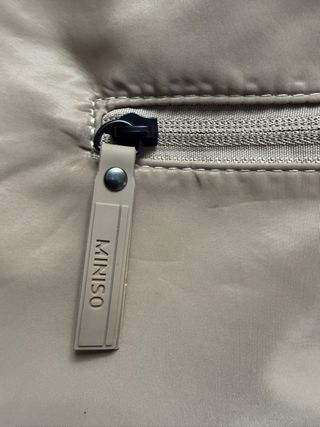 Mochila MINISO Beige Antirrobo