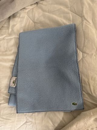 Conjunto infantil Lacoste: bufanda y gorro