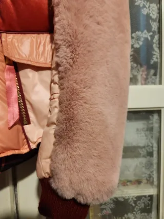 Abrigo acolchado rosa y rojo Highly Preppy talla L