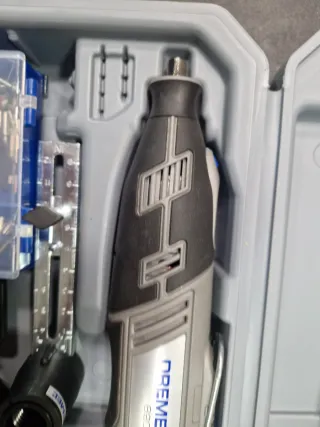 Dremel 8200 Kit Completo