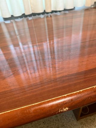 Mesa de despacho de madera