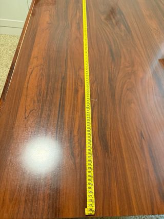 Mesa de despacho de madera