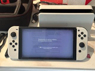 Nintendo Switch OLED + Micro SD + Scatola