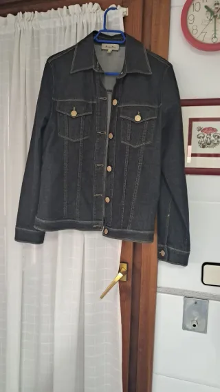 Cazadora vaquera con pedrería