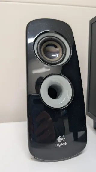 Altavoces Logitech Z323 2.1