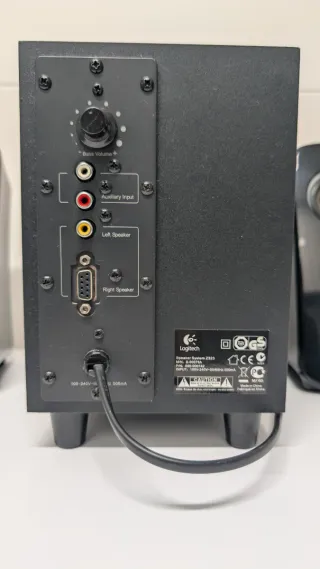 Altavoces Logitech Z323 2.1