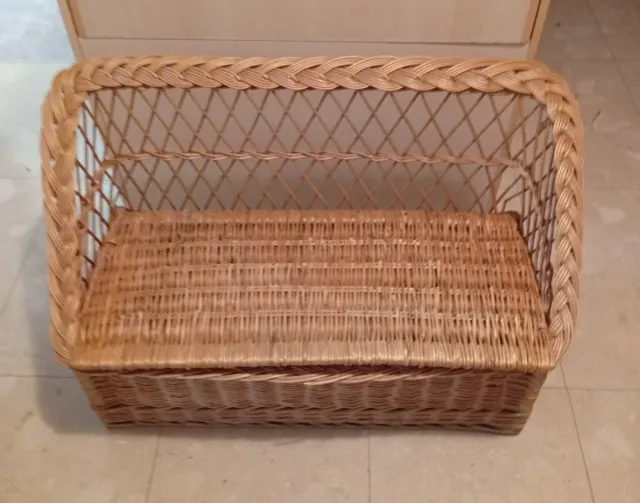 Banco de mimbre infantil