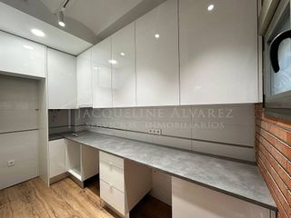 Local comercial en venta en El Carrascal en Leganés