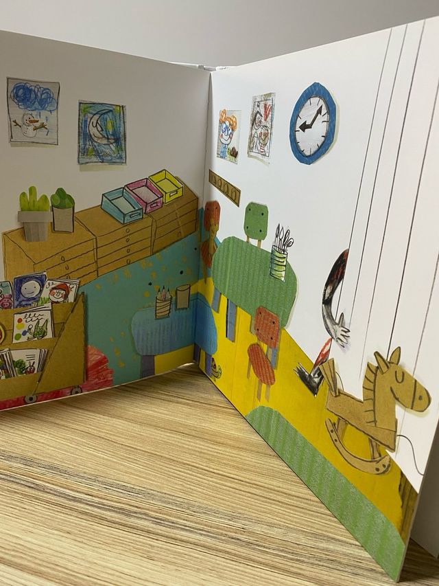 el monstruo de los colores. y va al cole.