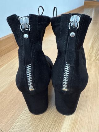 Botines ante mujer negros