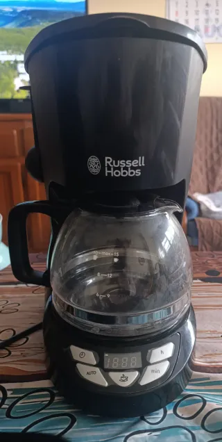 Cafetera Russell Hobbs Negra