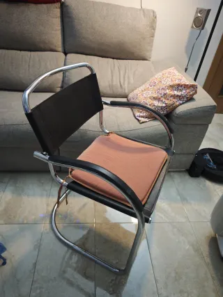 4 Sillas comedor/oficina metal