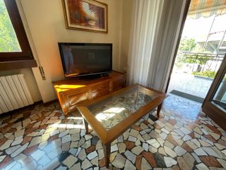 Libreria componibile in legno massello