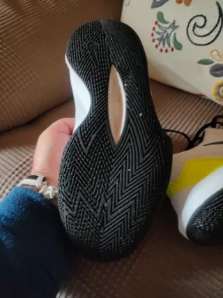 Zapatillas Nike Barely Volt