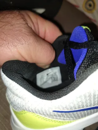 Zapatillas Nike Barely Volt